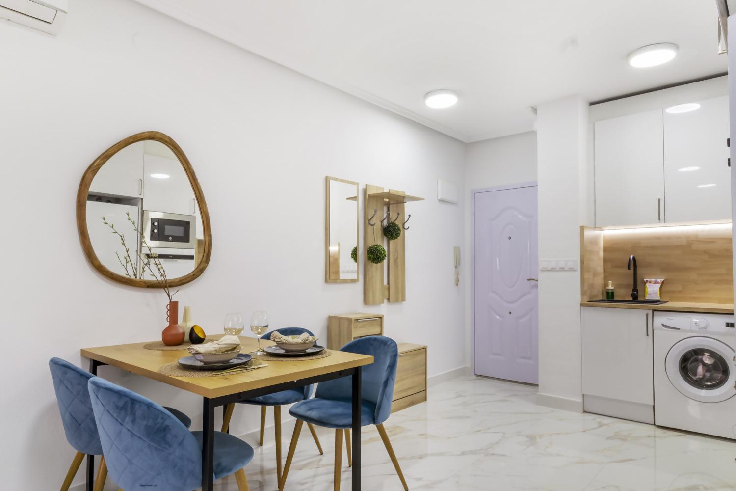 Apartamento Pink Azure Torrevieja Extérieur photo